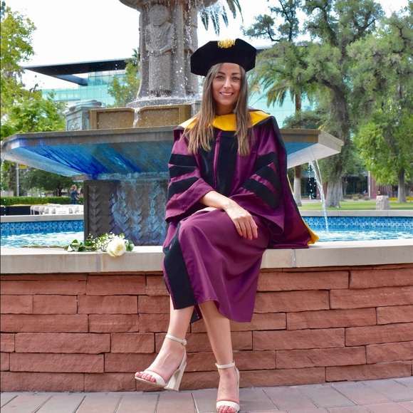 Meet your Posher, Angie - Picture 2 of 8